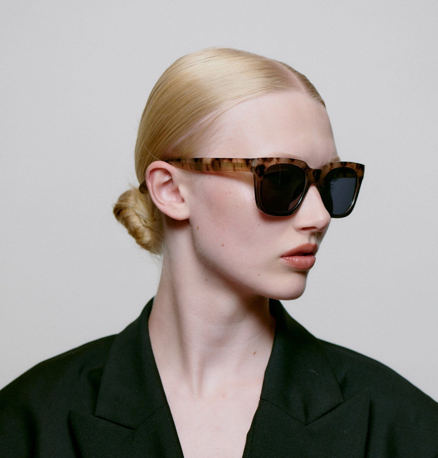 Heliotique Nancy Sunglasses - Coquina / Grey Transparent