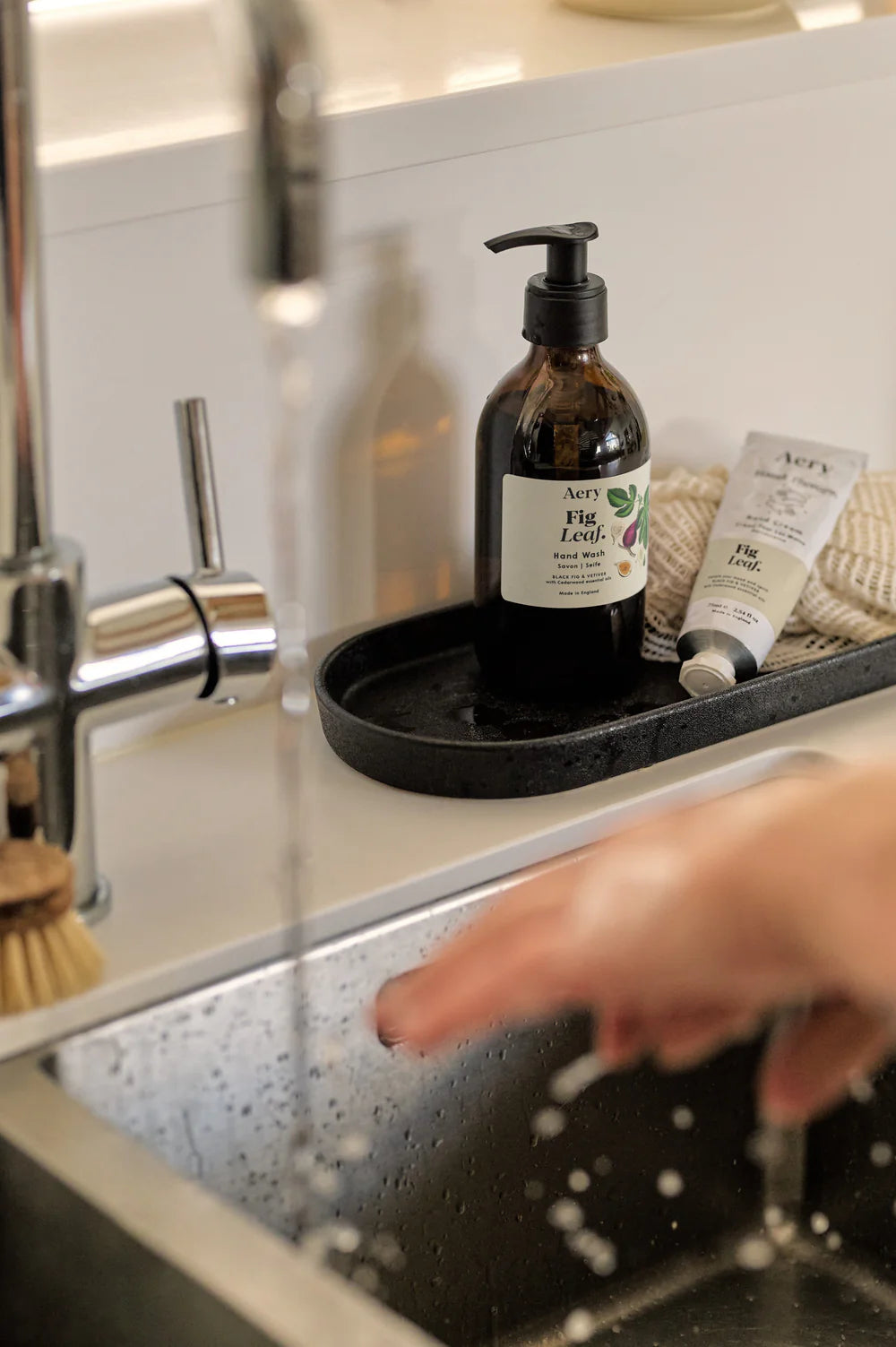 Heliotique Fig Leaf Hand Cream - Black Fig, Vetiver & Cedarwood