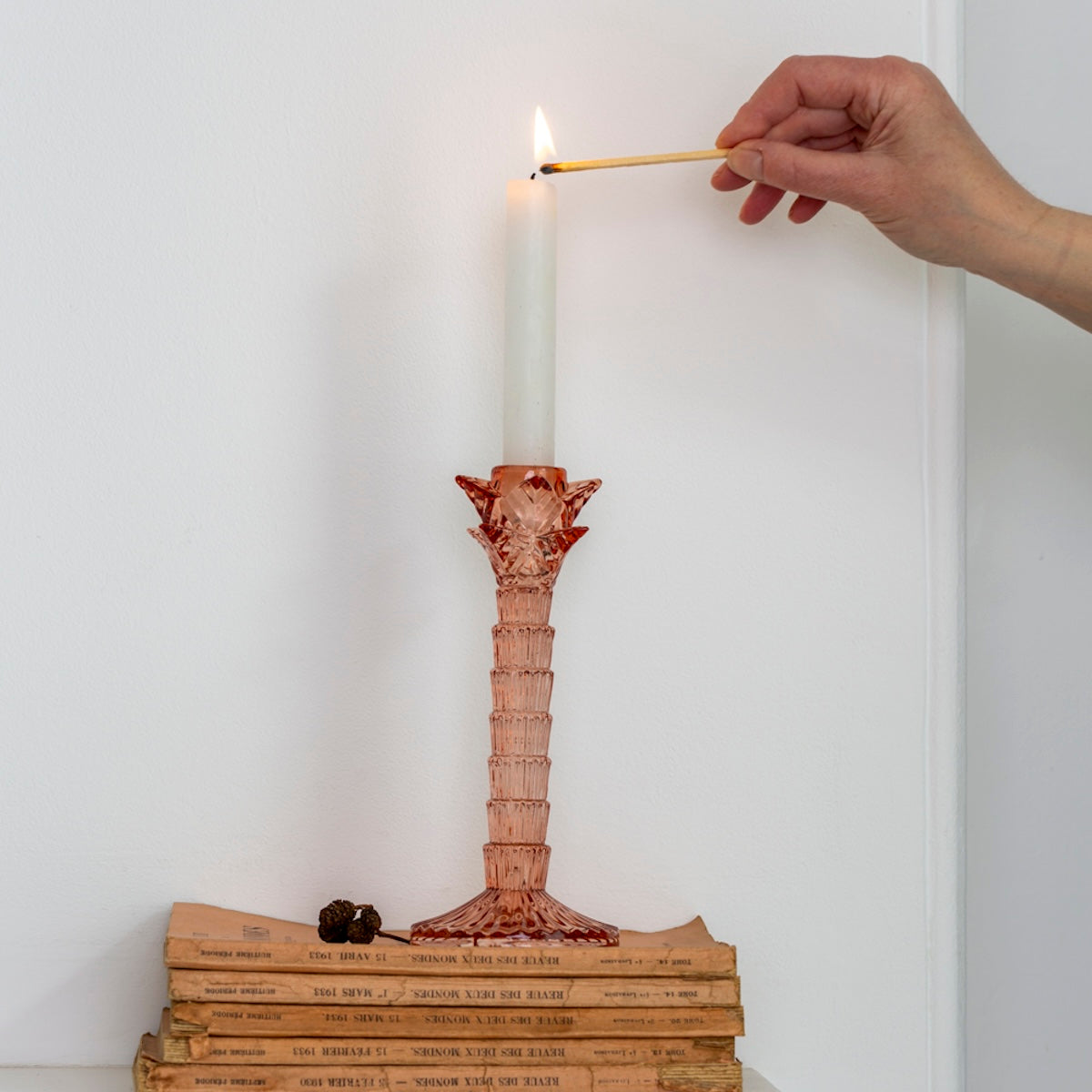 Heliotique Montebello Glass Candlestick - Rose