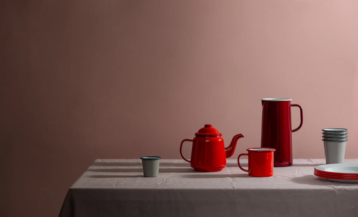 Heliotique Enamel Teapot - Pillarbox Red