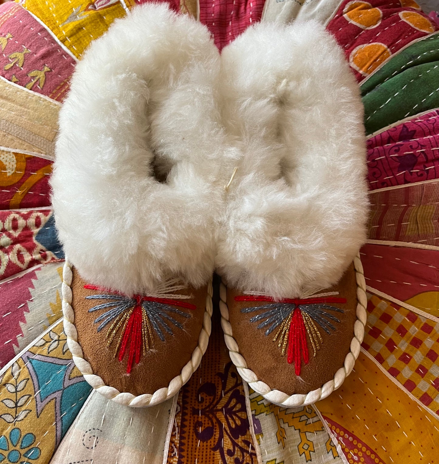 Heliotique Embroidered Sheepskin Slippers - Butterfly White