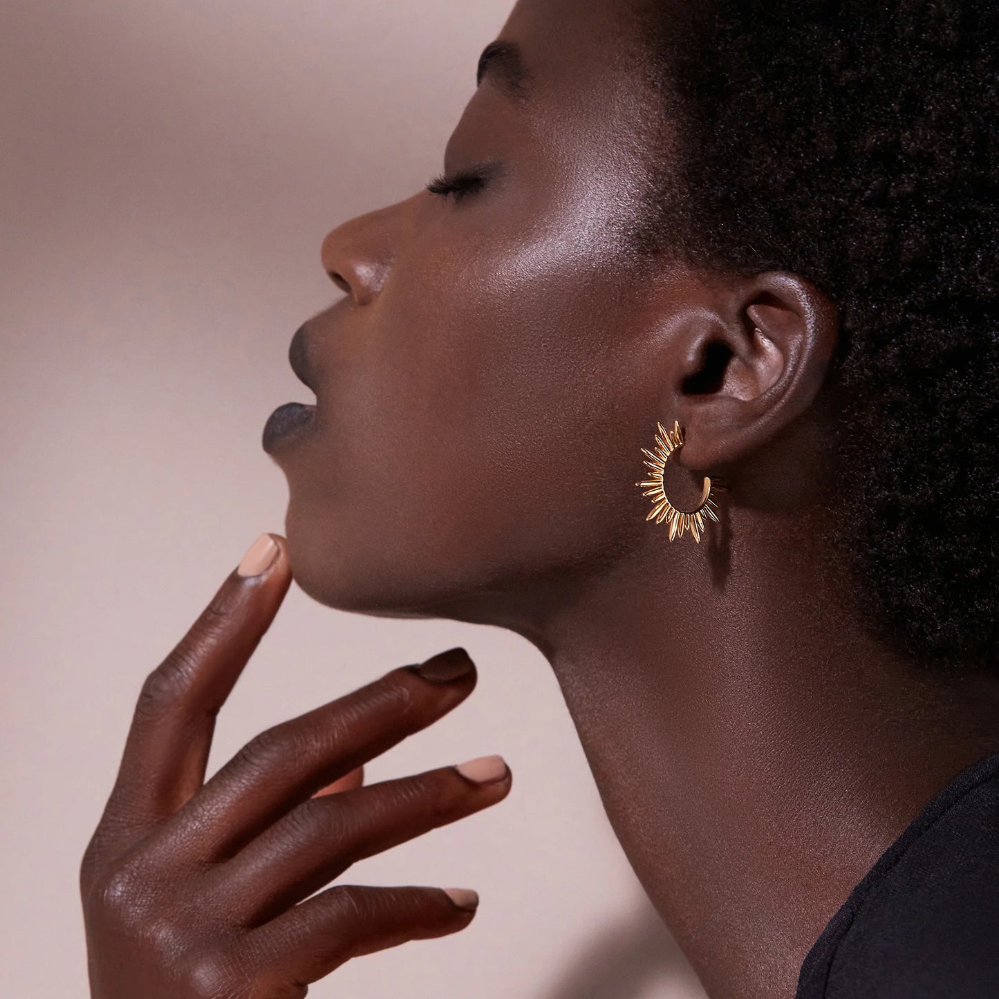 Heliotique | Ottoman Hands Electric Goddess Medium Hoops - Gold