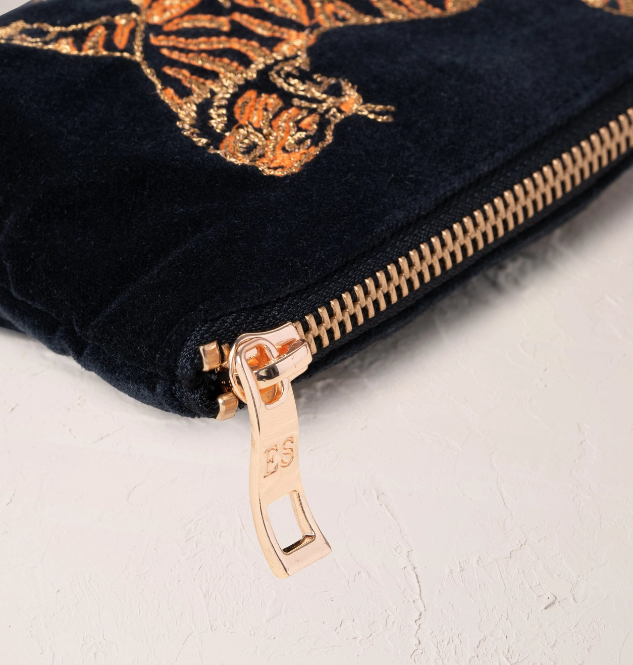 Heliotique Wild Tiger Coin Purse - Black