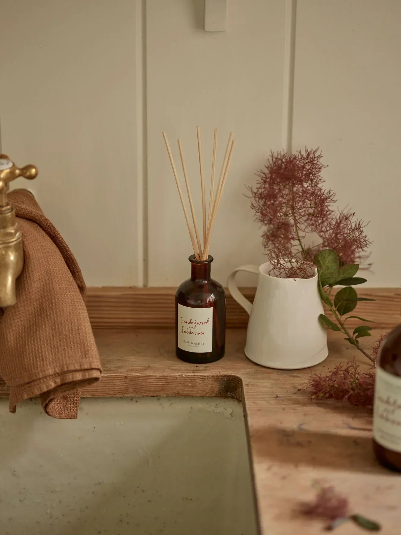 Heliotique | Plum & Ashby Sandalwood & Labdanum Reed Diffuser
