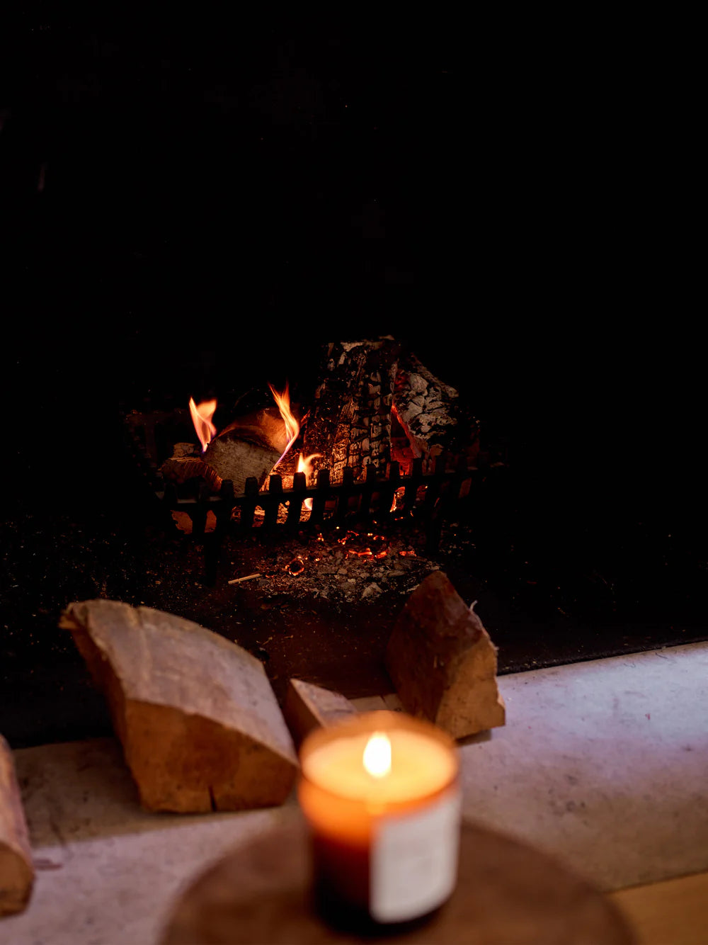 Heliotique | Plum & Ashby Smoky Birch & Oak Scented Candle