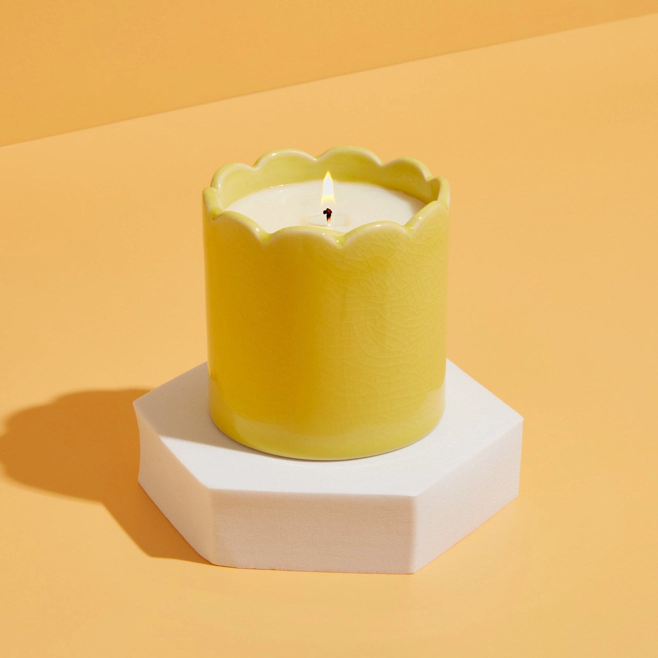 Heliotique Kiln Scalloped Candle - Lemon & Lavender