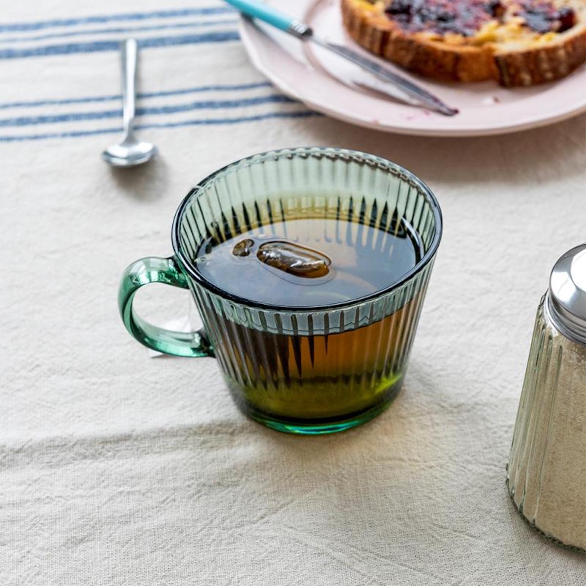 Heliotique Retro Ribbed Glass Mug - Green