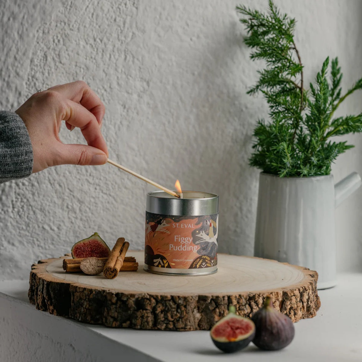 Heliotique Figgy Pudding Christmas Scented Tin Candle