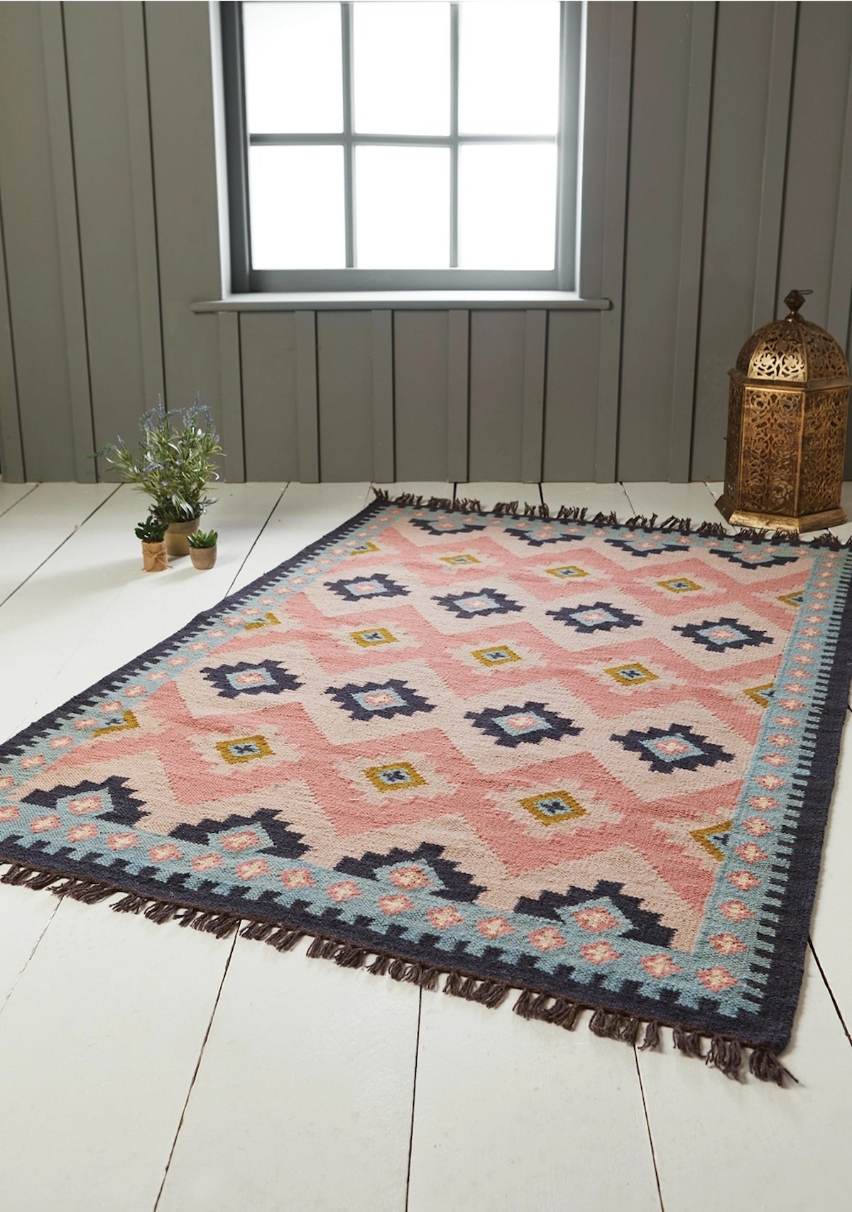 Heliotique | Namaste Loxi Hand Woven Pink Wool Kilim Rug