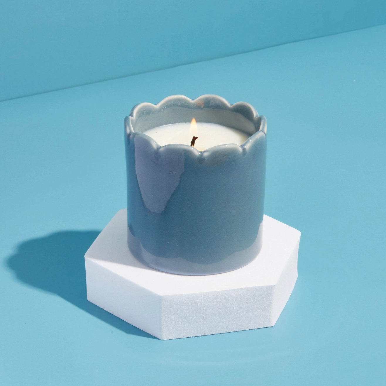 Heliotique Kiln Scalloped Candle - Amber & Bergamot