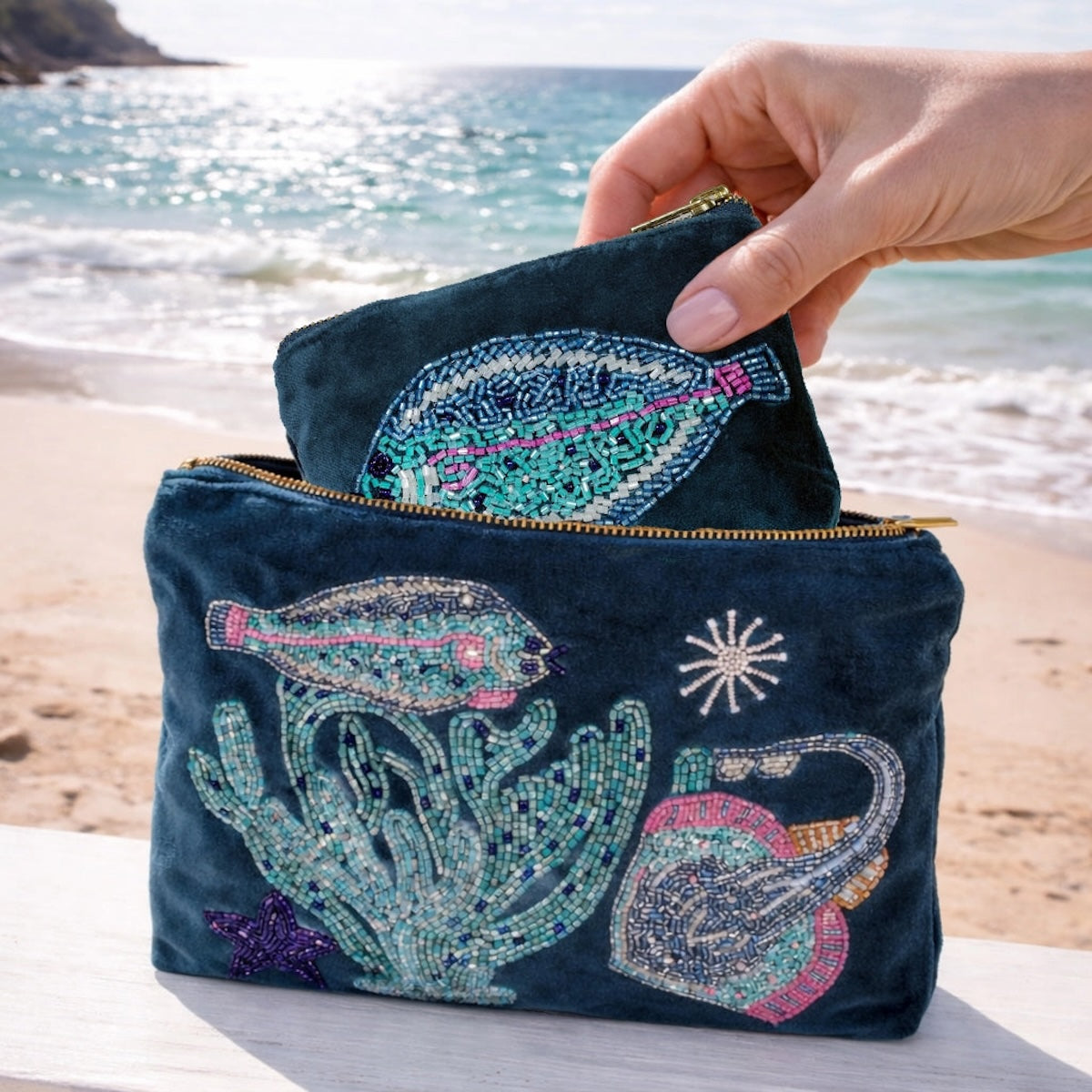 Heliotique Velvet Beaded Flat Fish & Skate Pouch