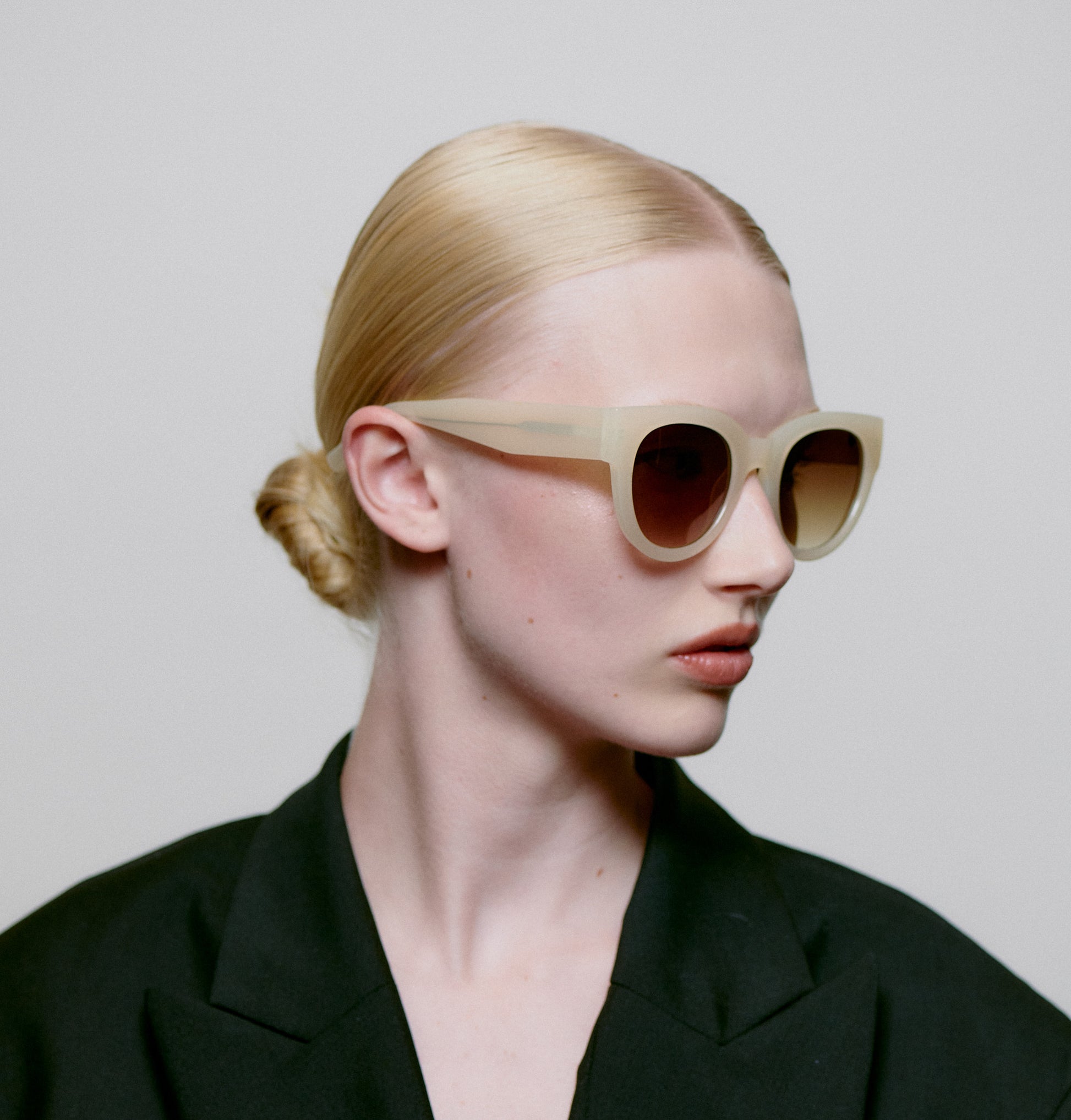 Heliotique | A.Kjaerbede Lilly Sunglasses - Cream Bone