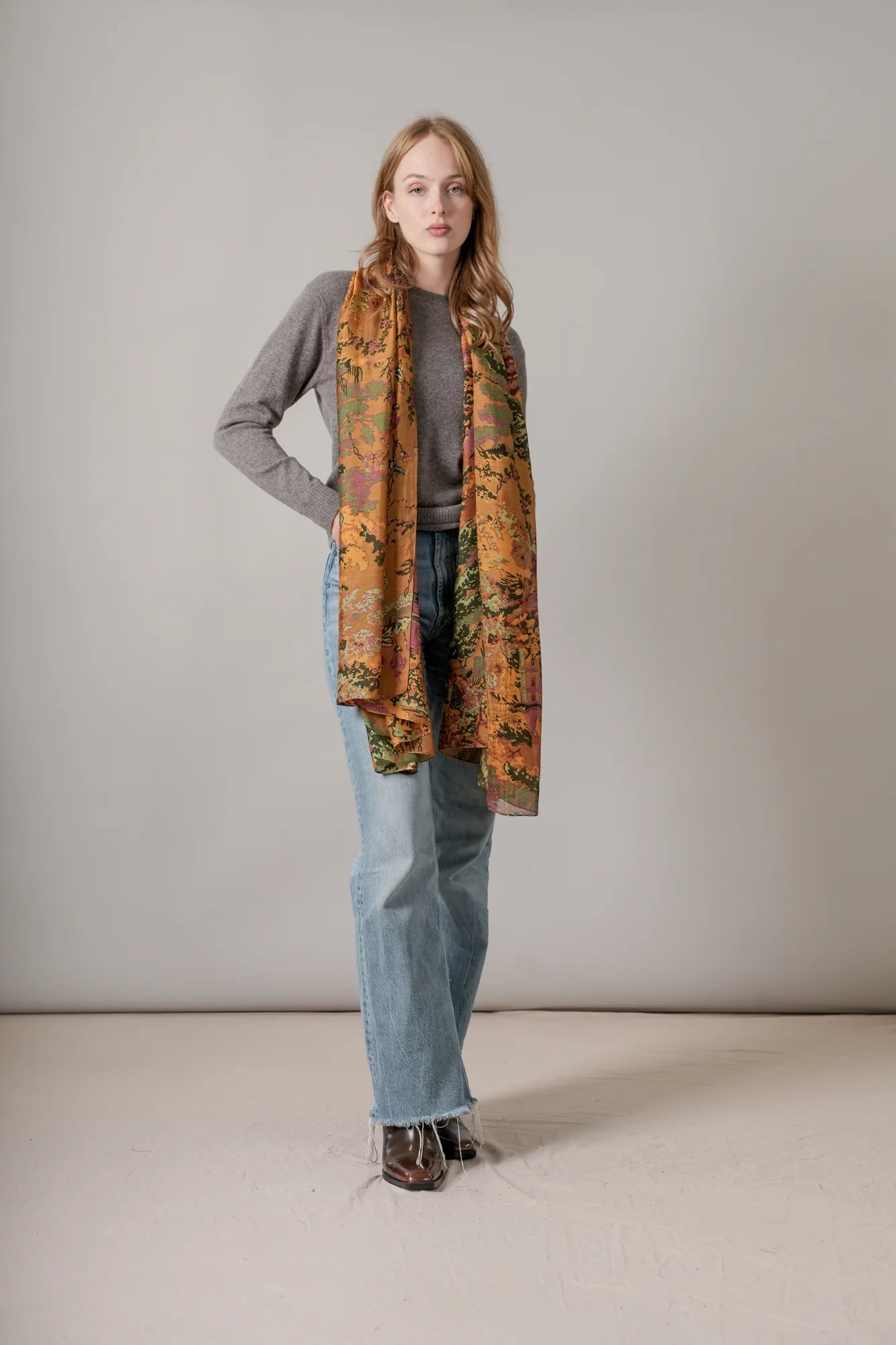 Heliotique China Tree Scarf - Cigar