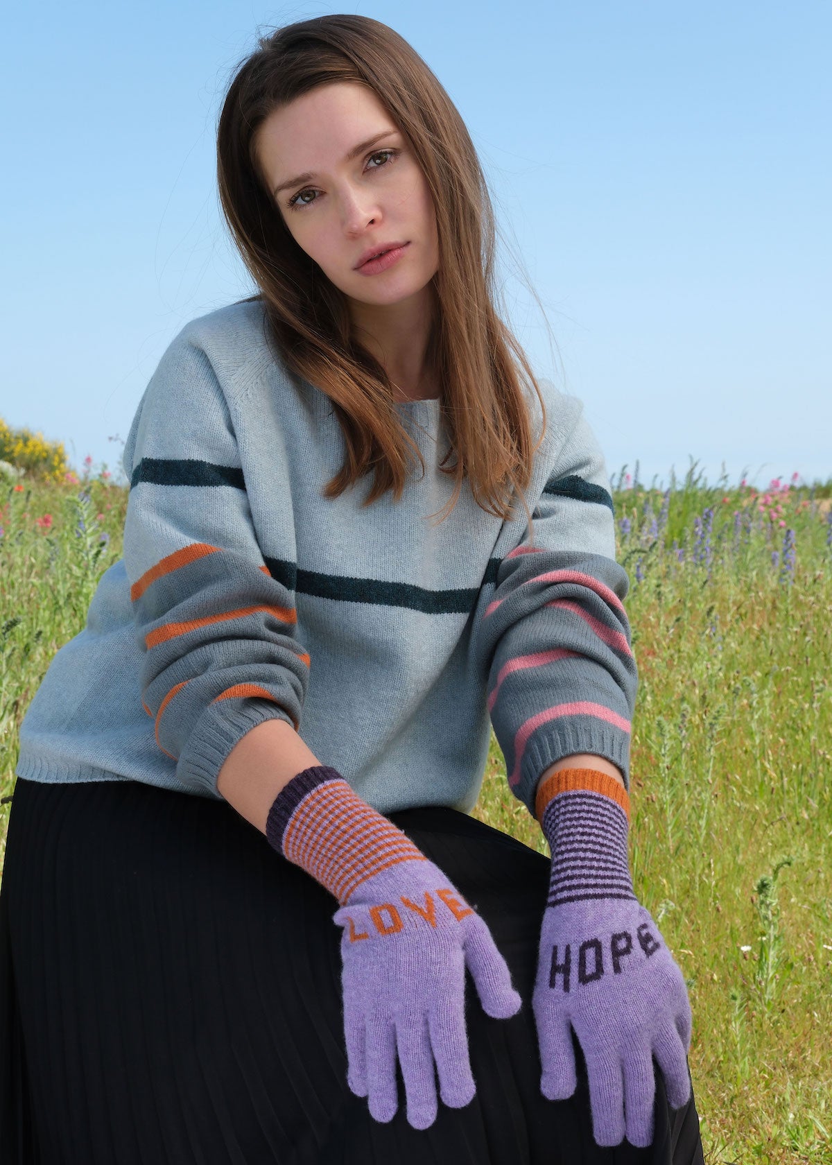 Heliotique Love and Hope Lambswool Gloves - Blue / Orange