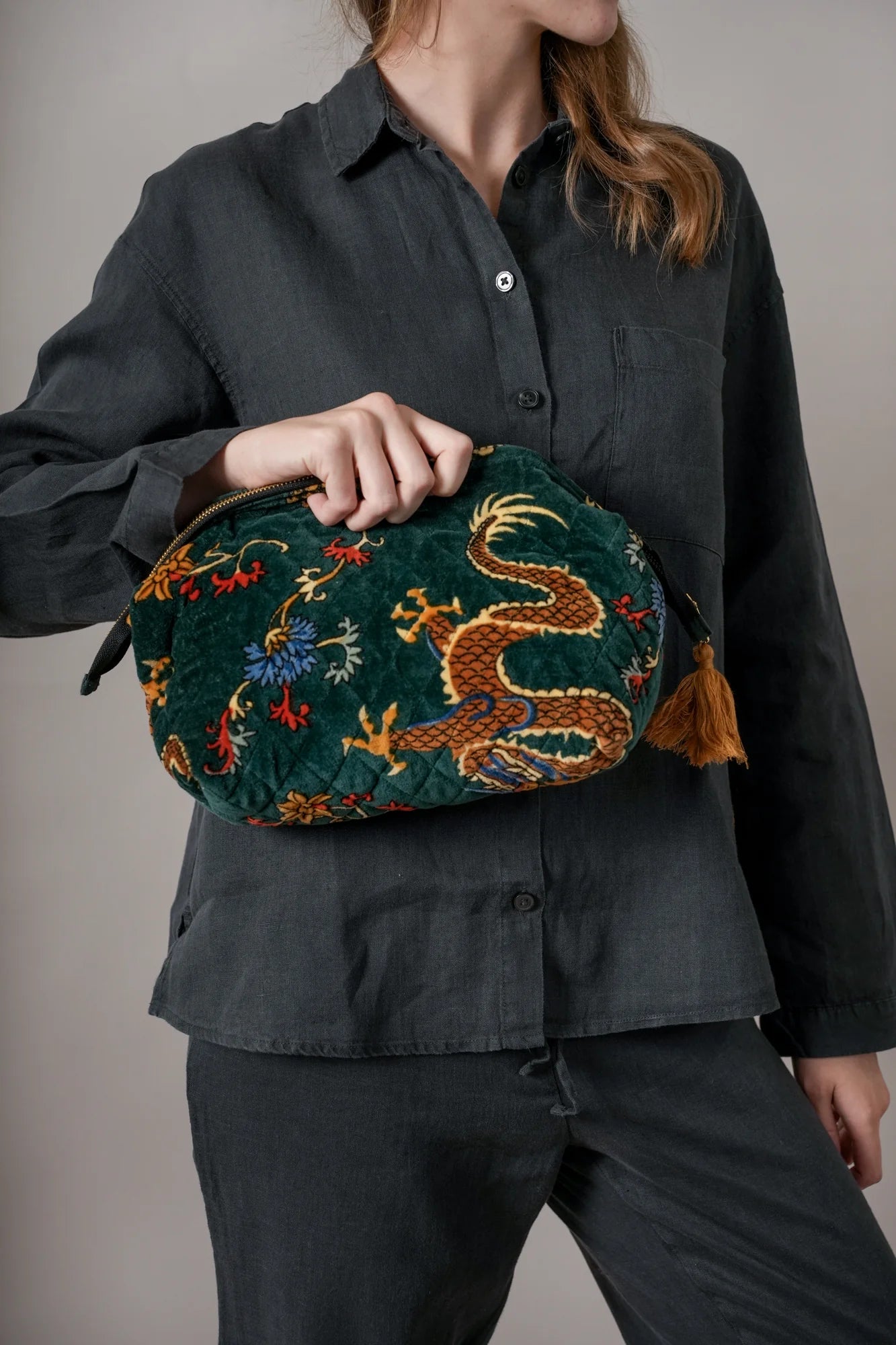 Heliotique | One Hundred Stars Dragon Velvet Pouch - Green