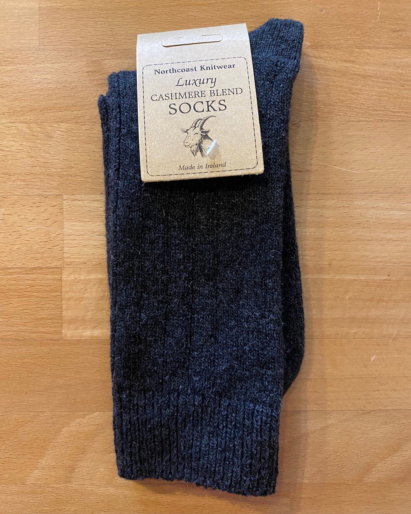 Heliotique | Original Aran Co. Mens Cashmere Blend Socks - Dark Grey