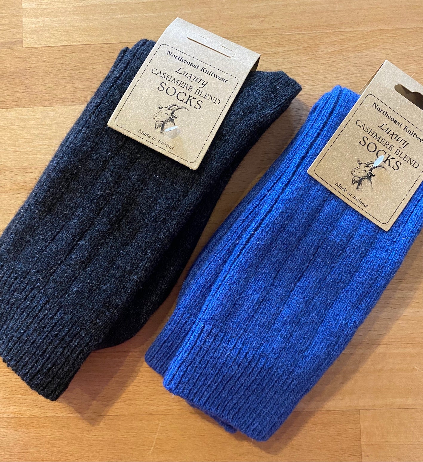 Heliotique | Original Aran Co. Mens Cashmere Blend Socks - Dark Grey