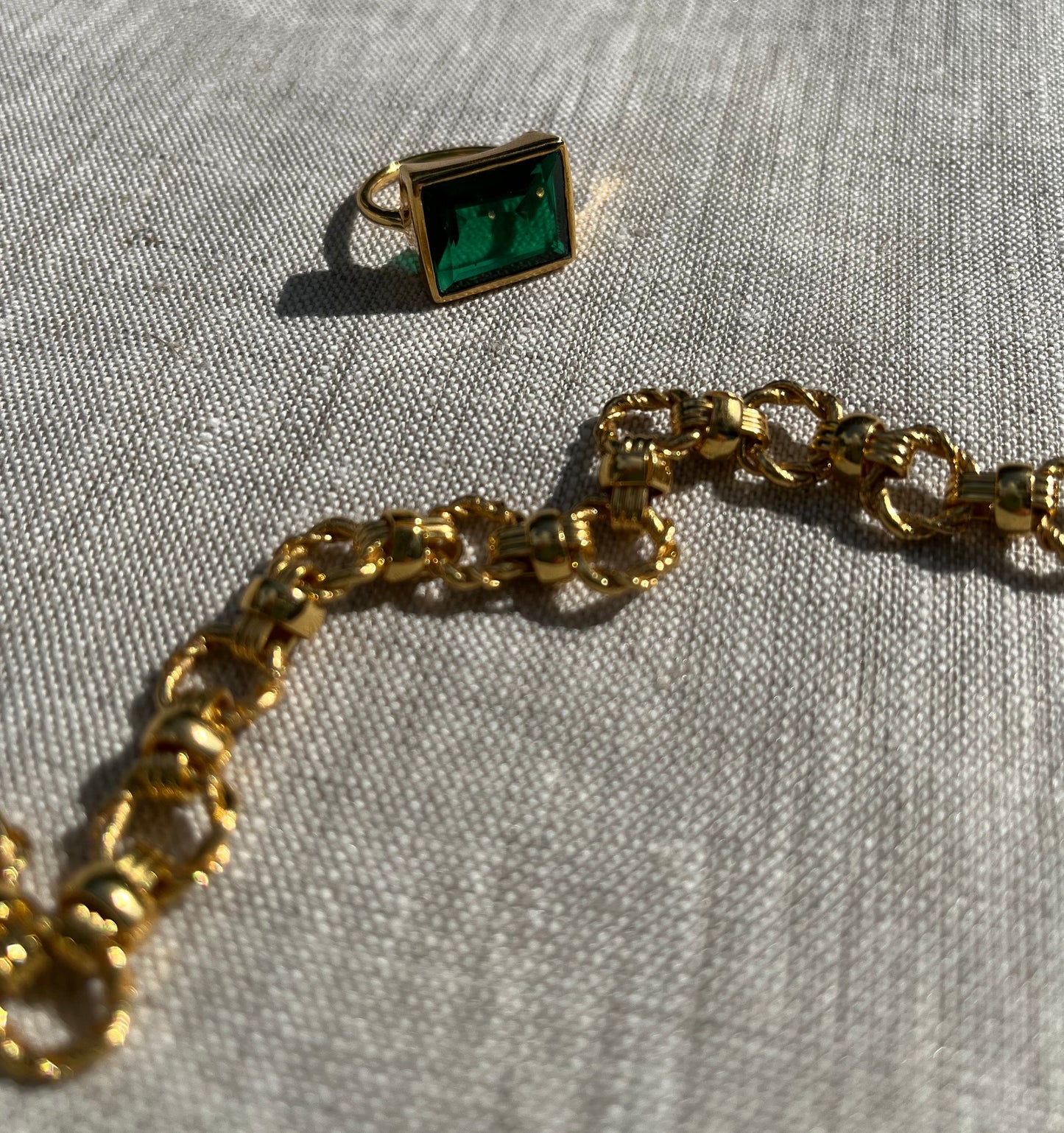 Heliotique | Shyla Lenny Ring - Emerald Green