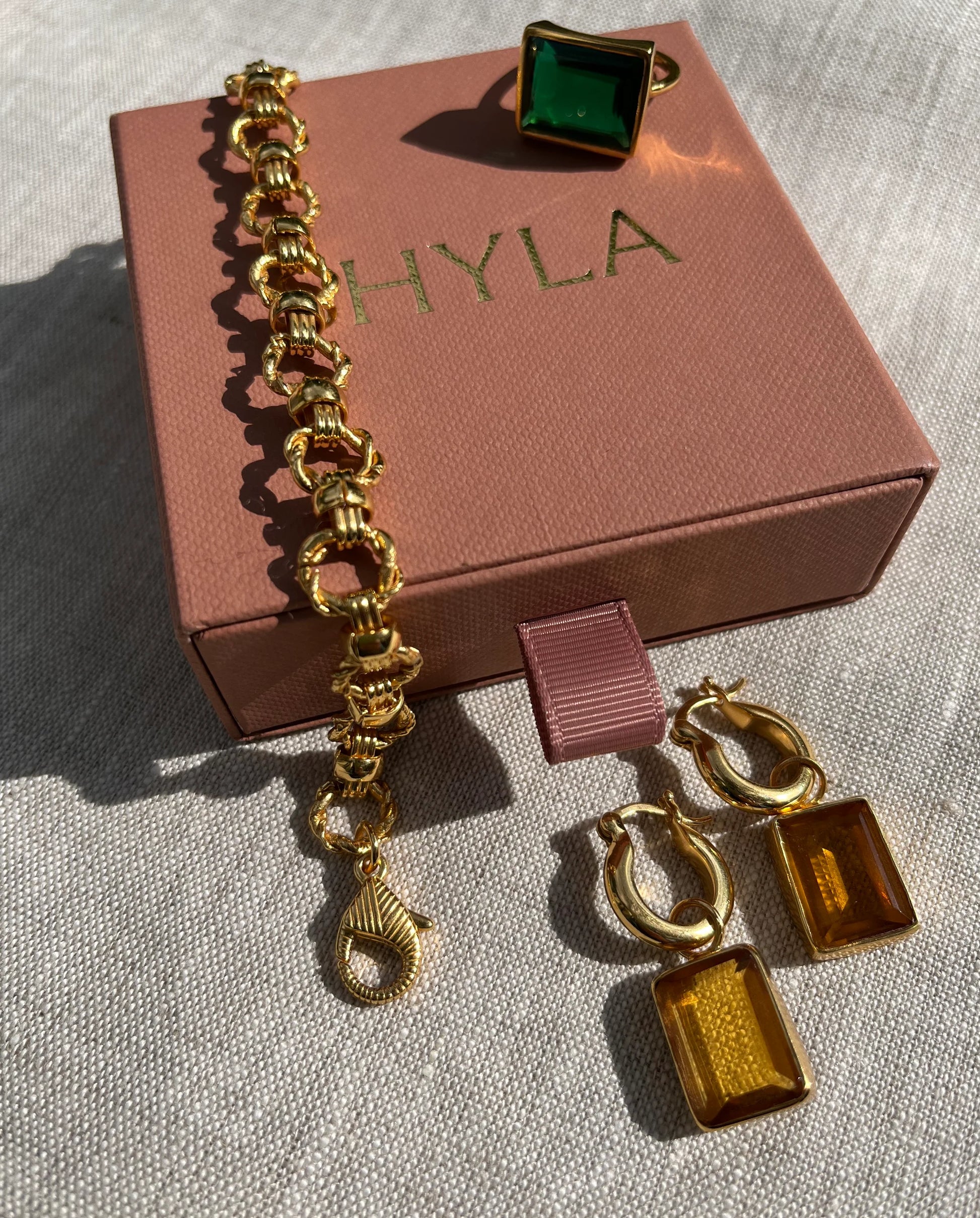 Heliotique | Shyla Lenny Ring - Emerald Green