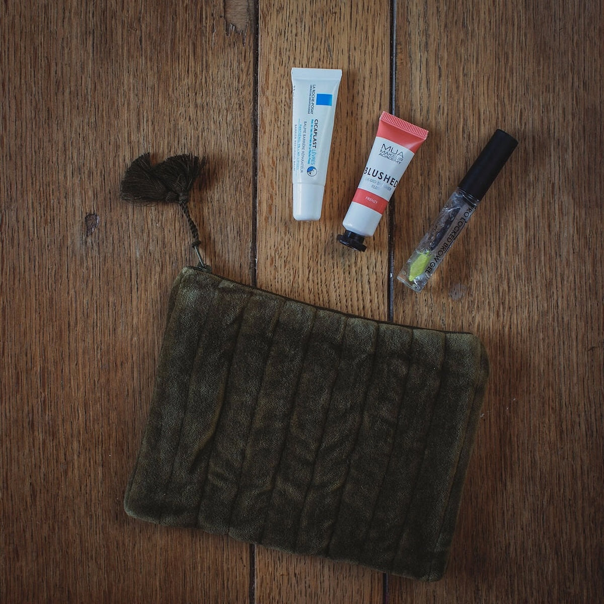 Cotton Velvet Pouch - Olive