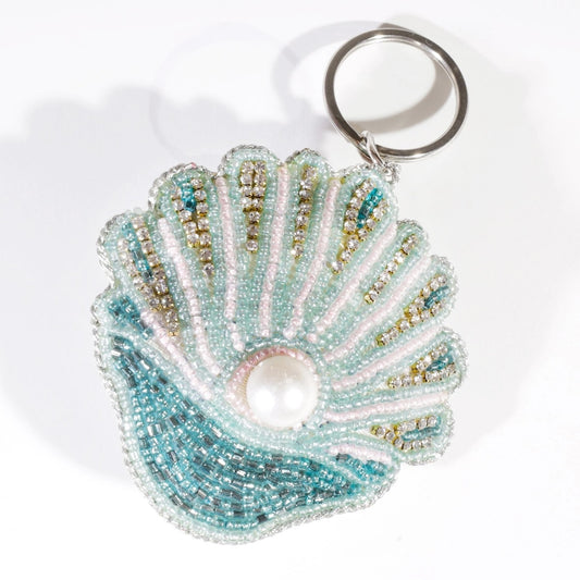 Heliotique Beaded Scallop & Pearl Keyring