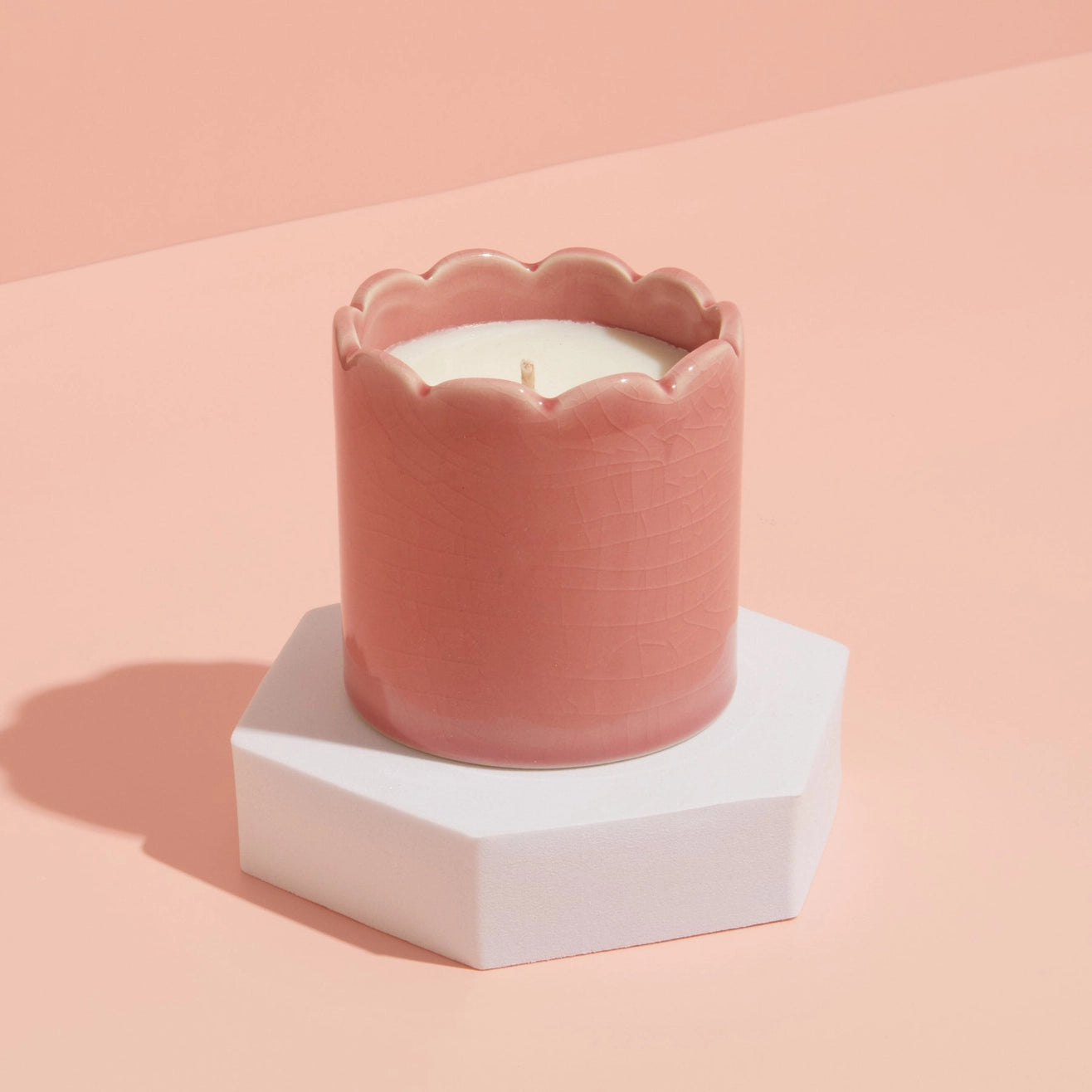 Heliotique Kiln Scalloped Candle - Blackberry & Cedarwood
